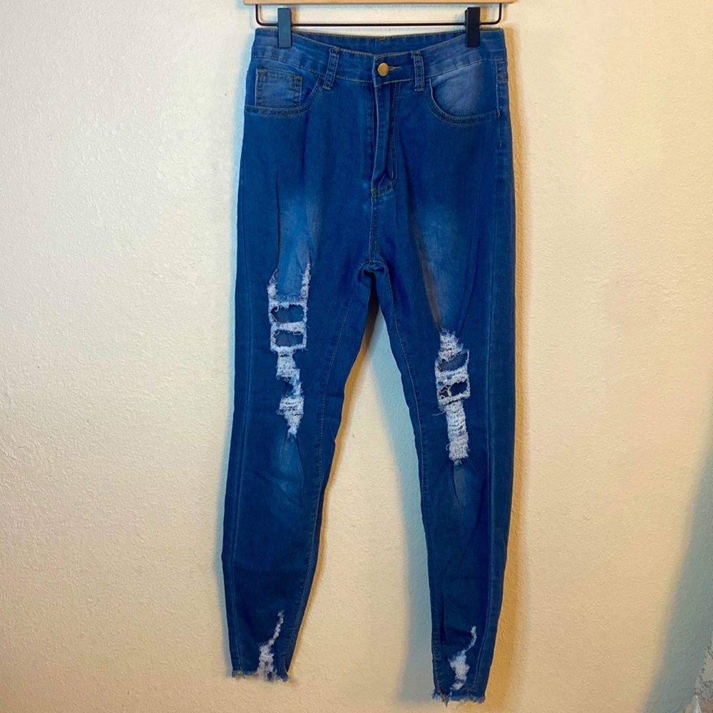 Womens ripped skinny jeans
